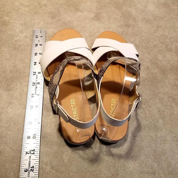 Restricted Womens   Size 9 White  Open Toe Slingback Sandals - Picture 5 of 10